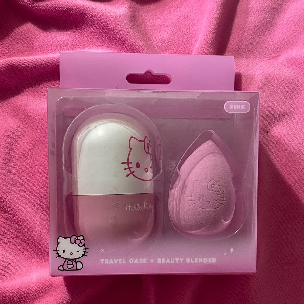 Hello Kitty Pink/White Beauty Blender and Travel Case